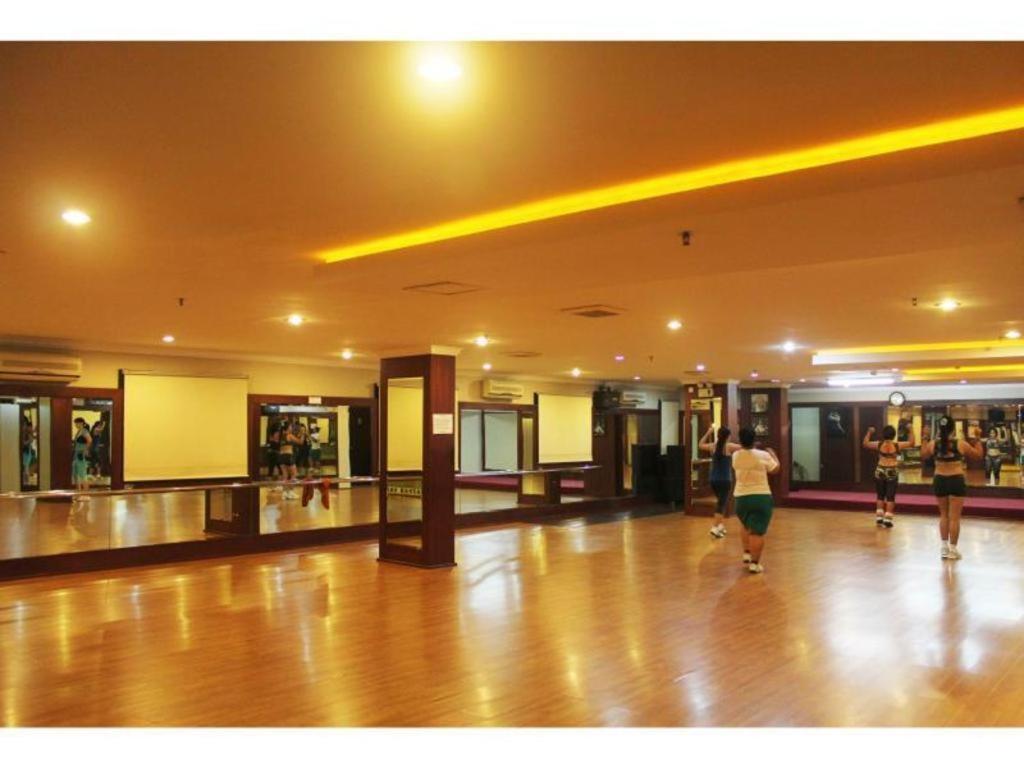89 Hotel Batam Нагоя Екстериор снимка