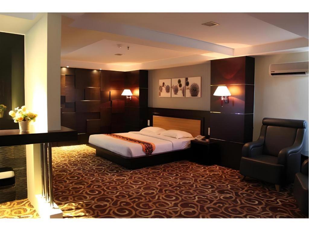 89 Hotel Batam Нагоя Екстериор снимка