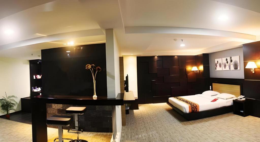 89 Hotel Batam Нагоя Екстериор снимка